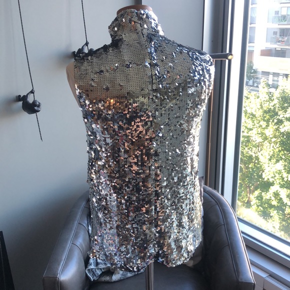 Tibi Sleeveless Silver Sequin Turtleneck Shell Top Size 0 - Picture 5 of 11